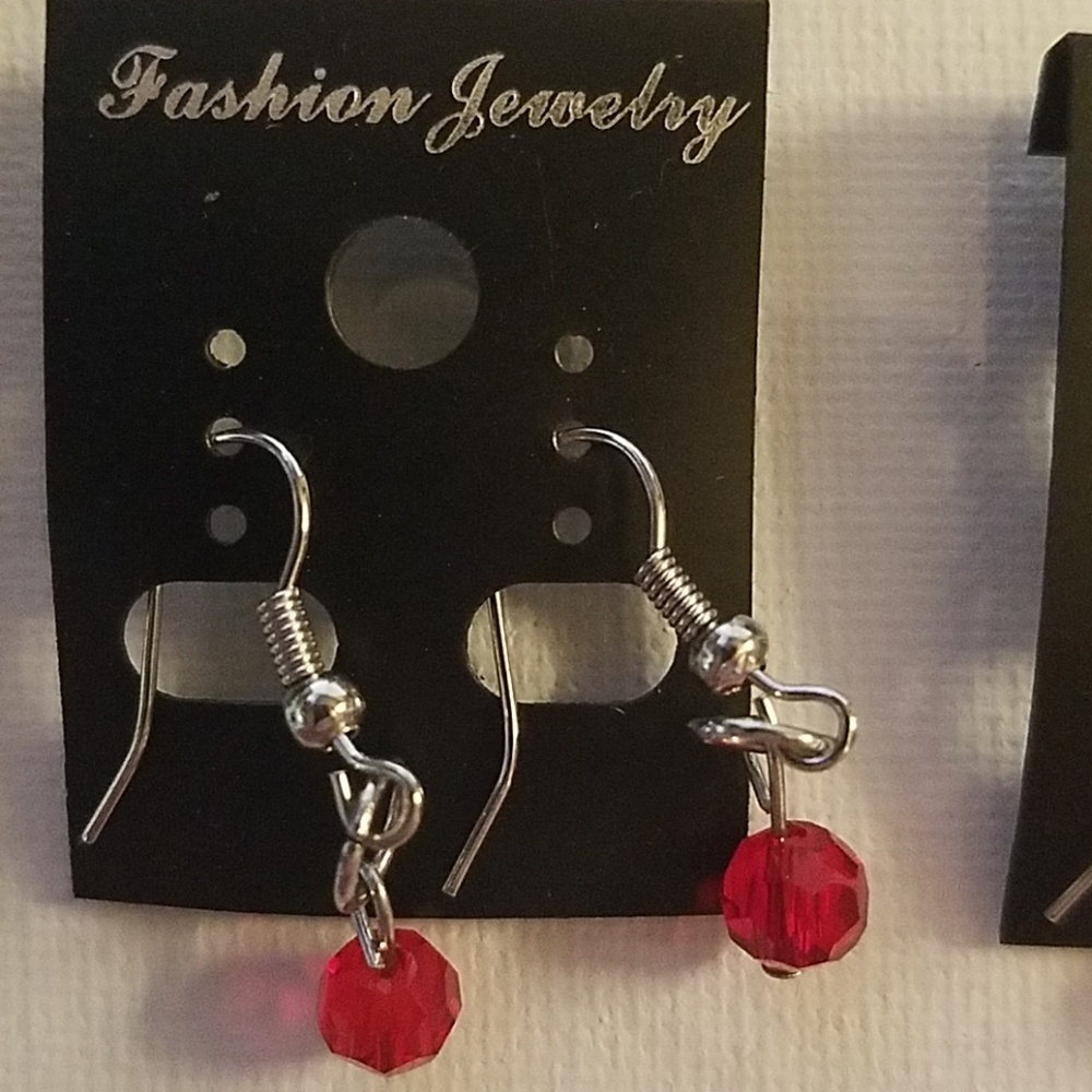 Silver Tone & Bead Earrings Set of 5 Pairs - Picture 4 of 7